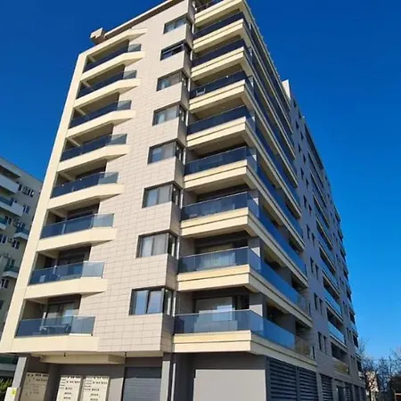 Adamar Plaja Vega * Mamaia